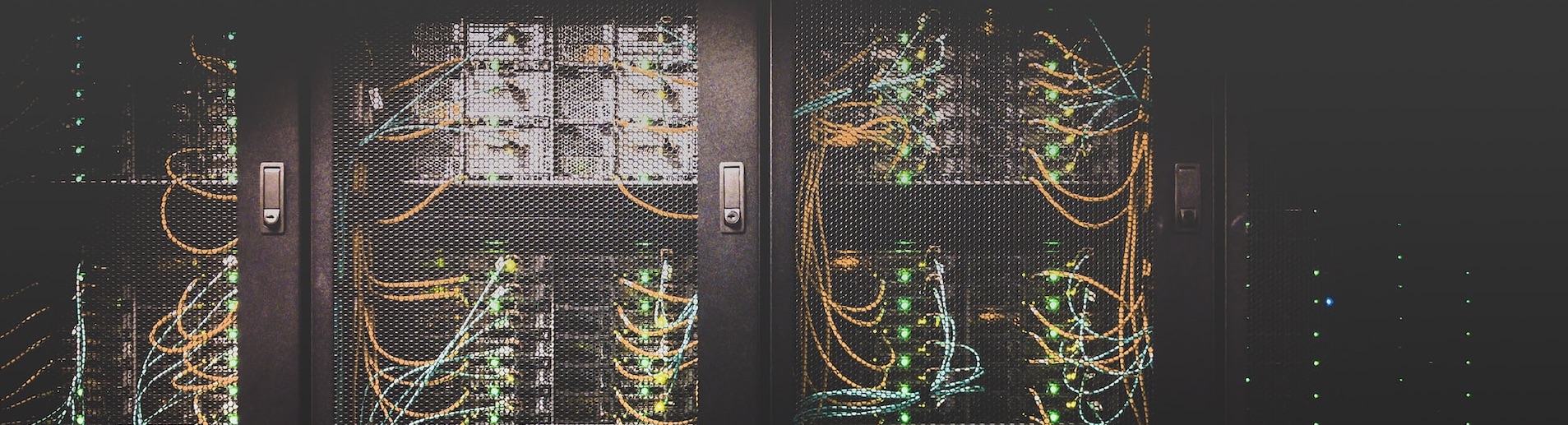 Ultra-scalable, low memory genomic data analysis